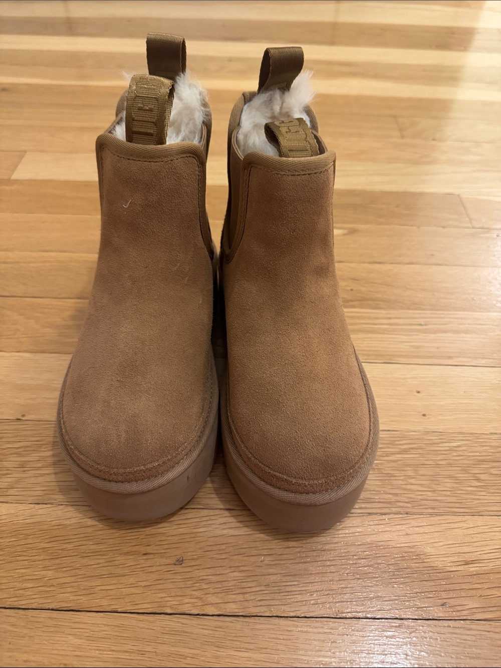 UGG Ultra Mini with Pull Tabs - like new